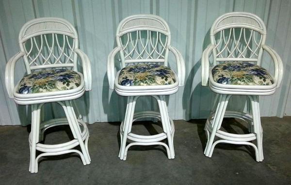 Set of 3 White Conterstools