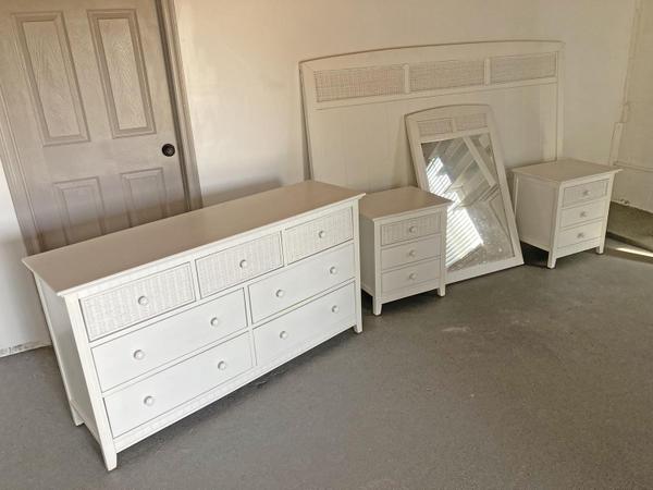 White Coastal Bedroom Set