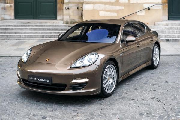 Porsche Panamera Manual