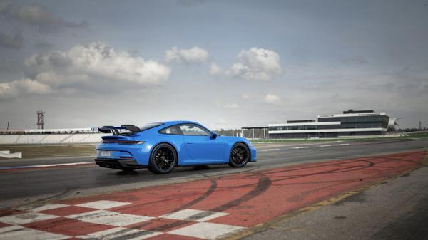 2022 PORSCHE 911 GT3 PRICING IS NOW OFFICIAL