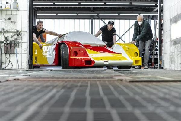 Porsche 962 Restoration