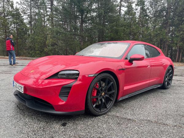 2022 Porsche Taycan GTS