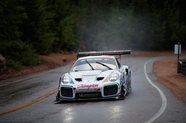 Techart GTStreet R