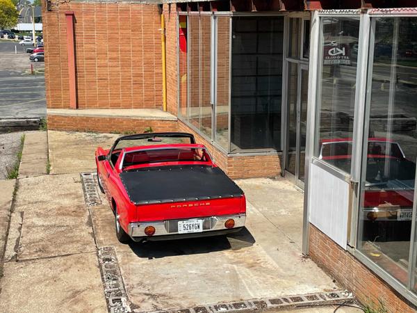 914 With Truck bed