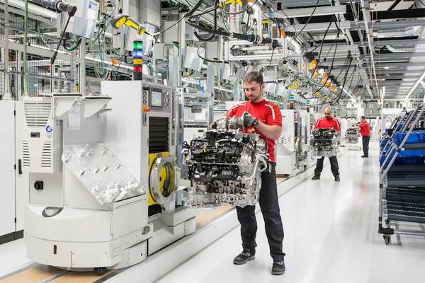 Porsche Panamera V-8 Engine factory