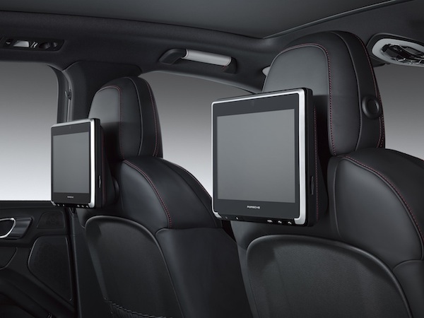 Macan rear entertainment