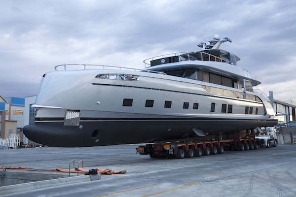 dynamiq yacht being launched