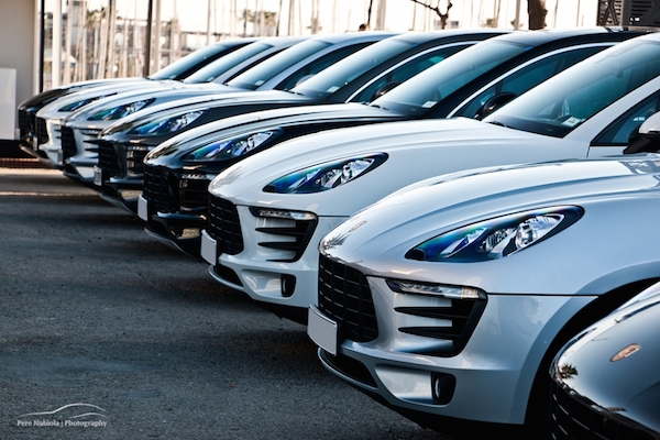 40 Porsche macans