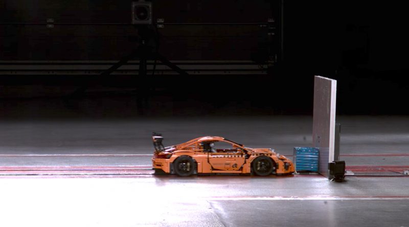 LEGO 911 GT3 crash test