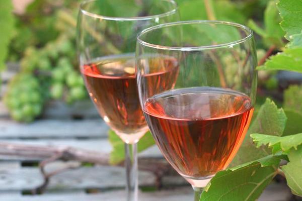 Rose wine