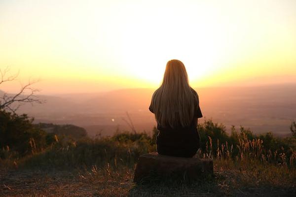 Photo by Pixabay: https://www.pexels.com/photo/woman-looking-at-sunset-247195/