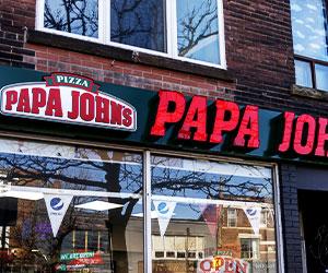 Concealed Carrier Stops 2 Armed Robbers at Papa John’s; Killing One