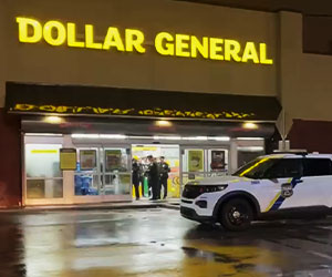 Dollar General Manager w/ CCW Shoots "Armed" Robber in Head