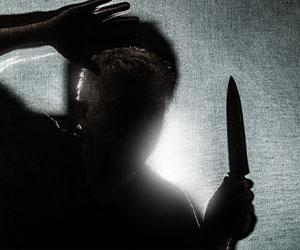 Off-Duty Office Forced To Shoot Mentally Unstable Neighbor w/ Knife