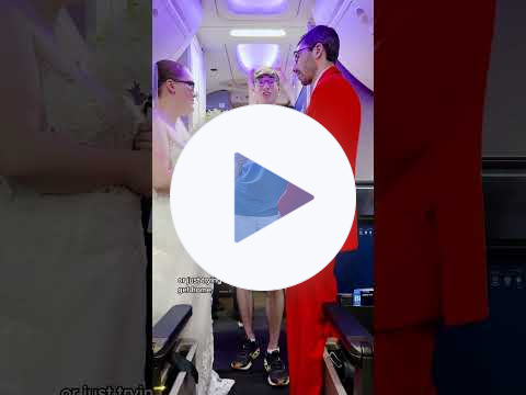 Couple marry on United flight at 35,000ft
