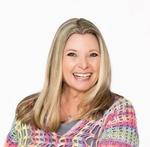 Kim with Finding Your Fiji, Harmony for your head, heart and home