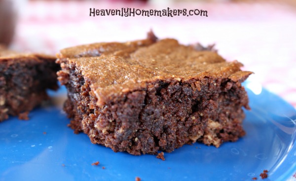 http://heavenlyhomemakers.com/super-moist-flourless-brownies