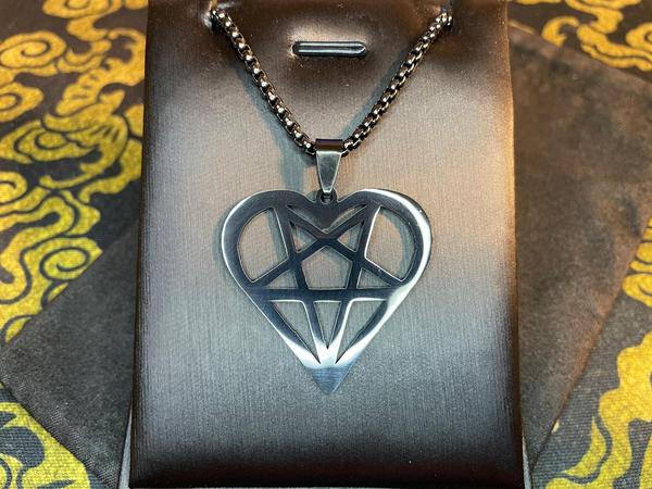 Satan's Heart Inverted Pentagram Feminine Masculine Force Duality Stainless Steel Pendant Necklace Gothic Wiccan Pagan Satanic Black Darkness Jewelry