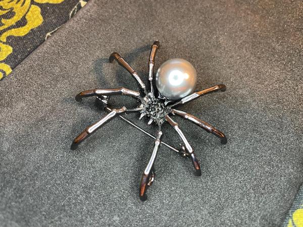 Black Pearl Diamond Encrusted Venomous Widow Spider Web Stainless Steel Lapel Pin Brooch Corsage Satanic Gothic Pagan Wiccan Silver Darkness Jewelry