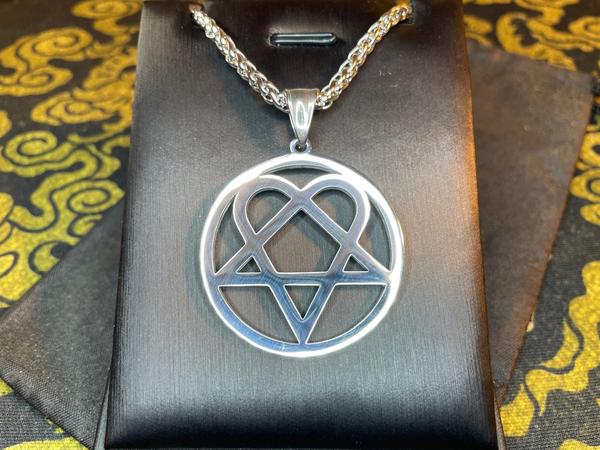Heartagram Pentagram Heart Feminine Masculine Force Duality Stainless Steel Pendant Necklace Gothic Wiccan Pagan Satanic Silver Darkness Jewelry