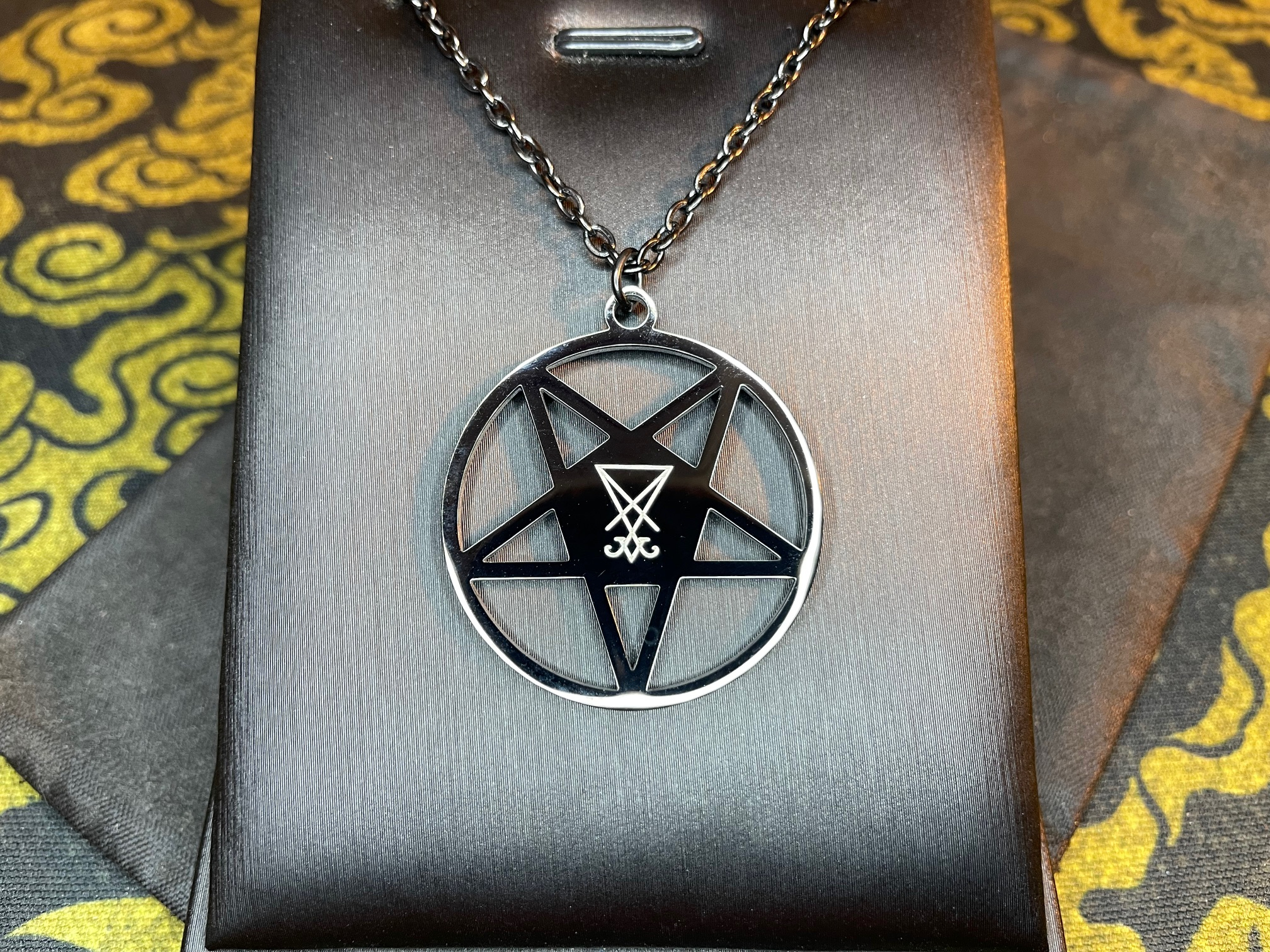 Inverted Pentagram Sigil of Lucifer Upside Down Stainless Steel Pendant Necklace Satanic Gothic Pagan Wiccan Druid Darkness Jewelry Black