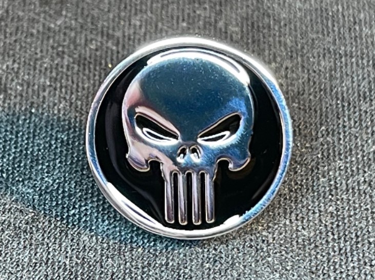 Punisher Skull Lapel Pin Stainless Steel Terminator Skeleton Death Ghost Biker Punk Gothic Wicca Satanic Pagan Occult Darkness Jewelry Silver Black