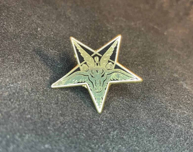 sigil of baphomet inverted pentagram goat head enamel stainless steel lapel pin wiccan satanic gothic pagan witchcraft druid darkness jewelry gold and black