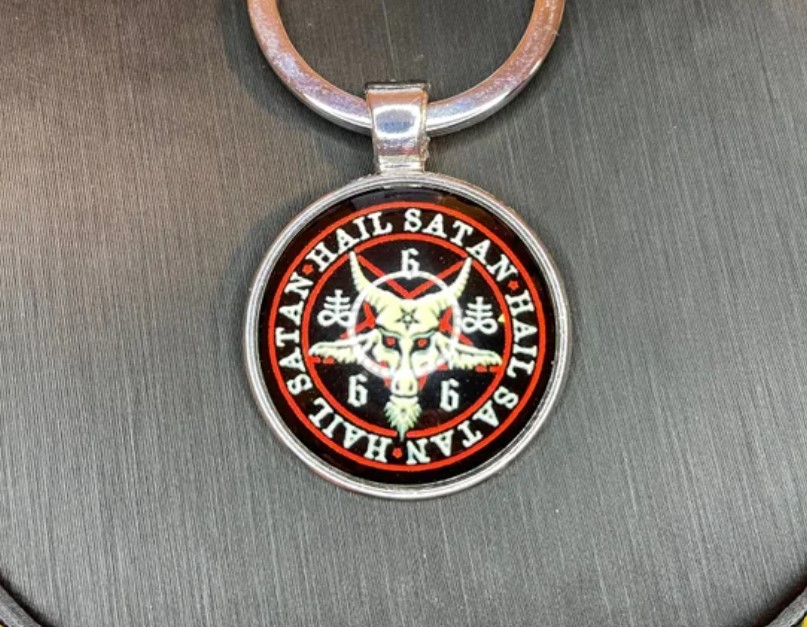 Hail Satan 666 Sigil of Baphomet Leviathan Cross Pentagram Glass Stainless Steel Pendant Keychain Satanic Occult Darkness Jewelry Silver