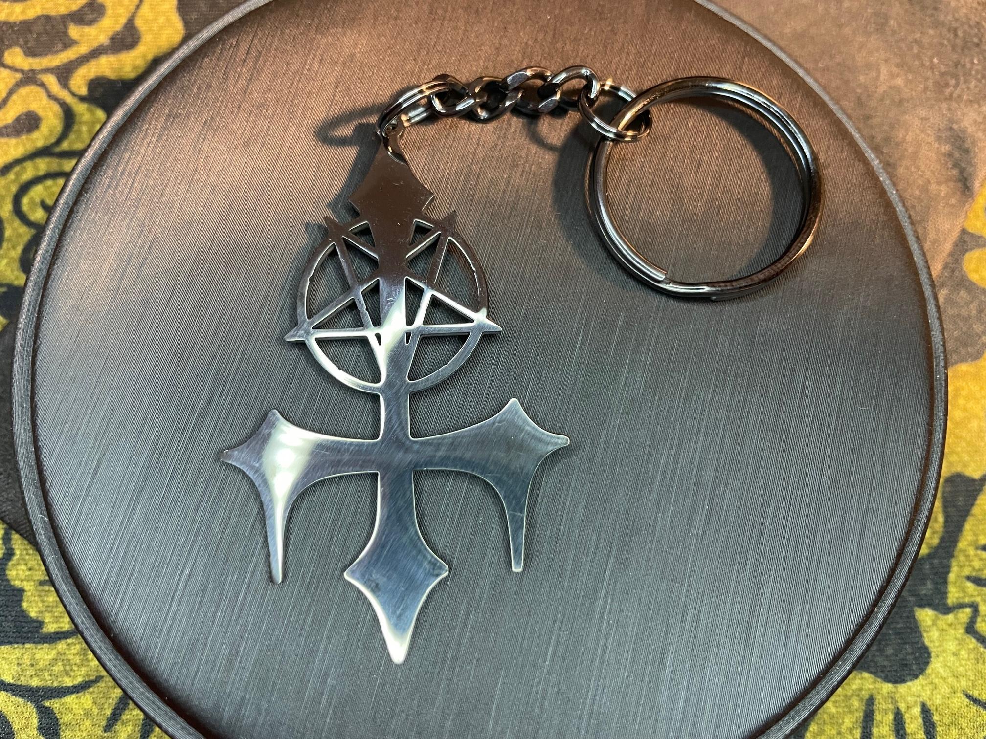 vampire fang upside down saint peter cross inverted pentagram pendant keychain satanic wiccan occult jewelry