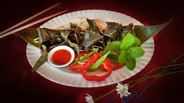 Leaf-Wrapped chicken featured in Thai cooking class