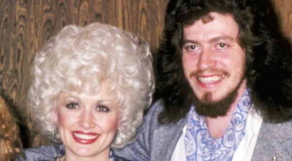 Dolly Parton's Brother Dead At 61