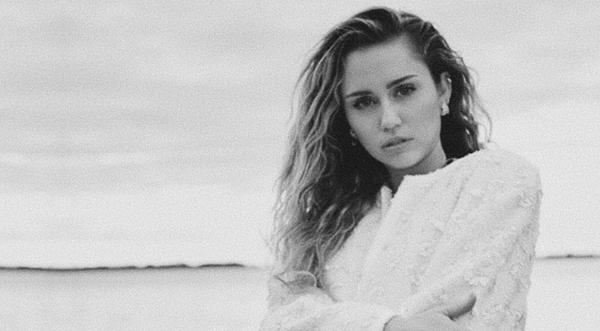 Miley Cyrus Mourns Devastating Loss
