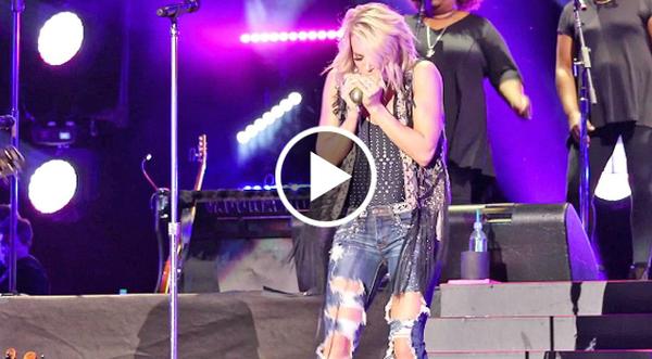 Carrie Underwood Displays INSANE Harmonica Skills At CMA Fest 2016 (WATCH)