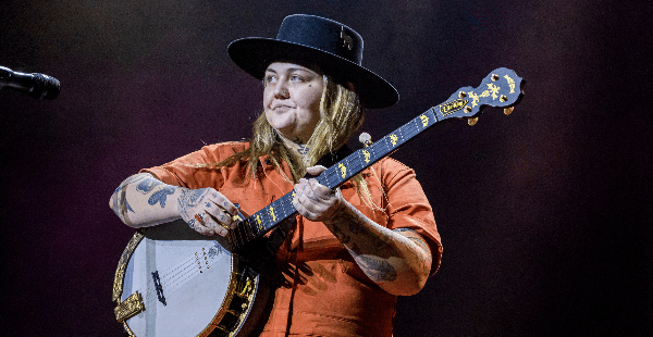 Fans Respond to Elle King’s “Disrespectful” Opry Performance