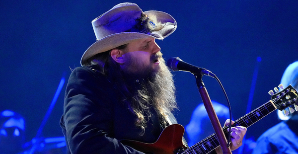Chris Stapleton Suddenly Postpones Shows Due To Illness, Reschedules For 2026