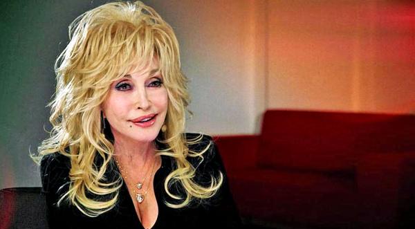 Dolly Parton Reveals Difficulties Performing Since Her Mother's Death