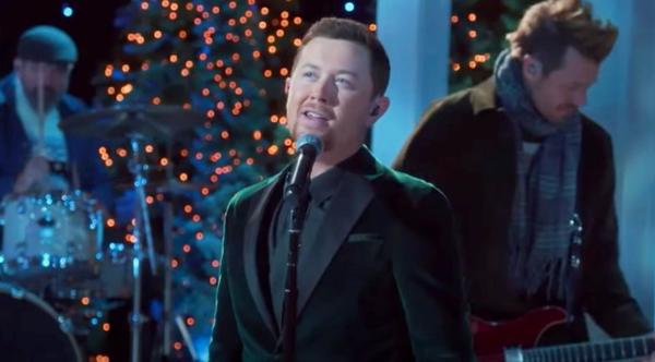 Scotty McCreery Sings “Holly Jolly Christmas” On CMA Christmas Special