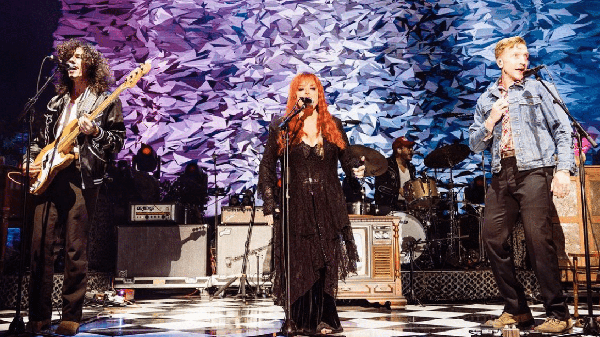 Wynonna Judd Joins Tyler Childers On Stage For Powerful Duet