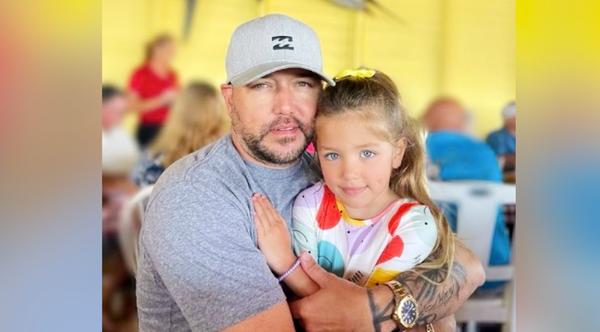 Jason Aldean’s Daughter Navy Turns 4 – See Photos From Her “Golden” Princess-Themed Party
