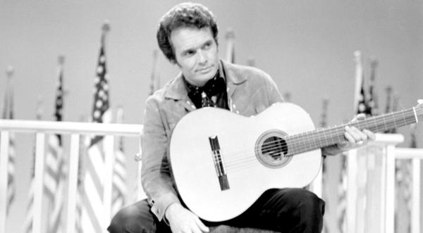 The Political Message Behind Merle Haggard’s “Okie From Muskogee”