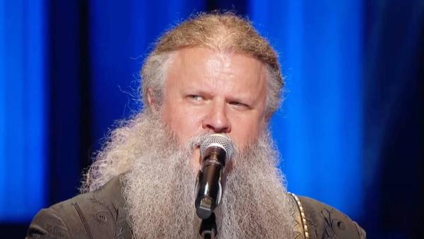 Radio Station Responds To Jamey Johnson’s Onstage Rant