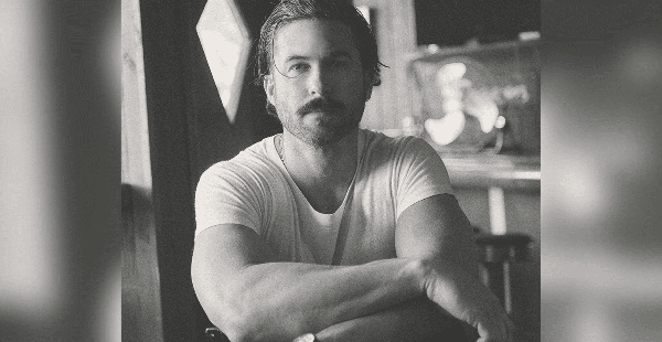 Riley Green Releases New Album “Don’t Mind If I Do”