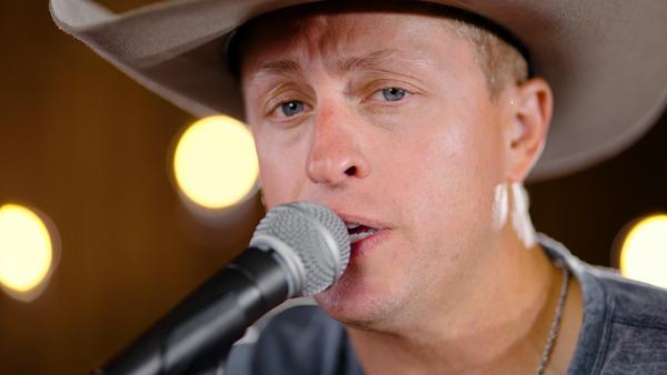 Brian Callihan Sings Brand New Song 'Want Me Sober'