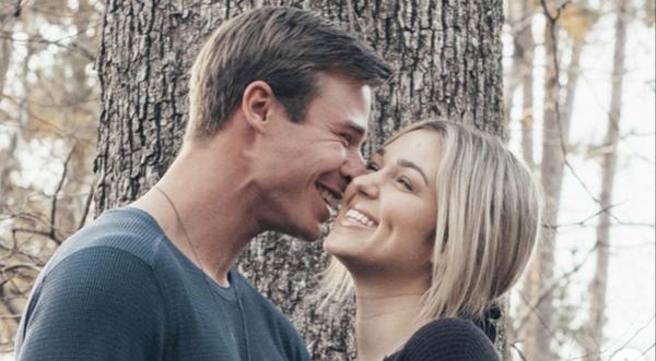 Sadie Robertson Looks Happier Than Ever In New Photos With Boyfriend