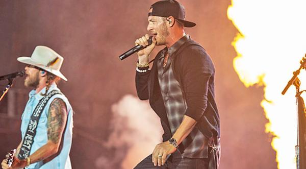 Florida Georgia Line Concert Forced To Evacuate Mid-Set