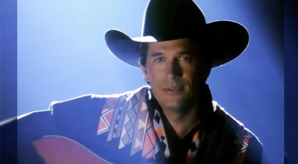 Remastered Music Video For George Strait’s ‘I Cross My Heart’
