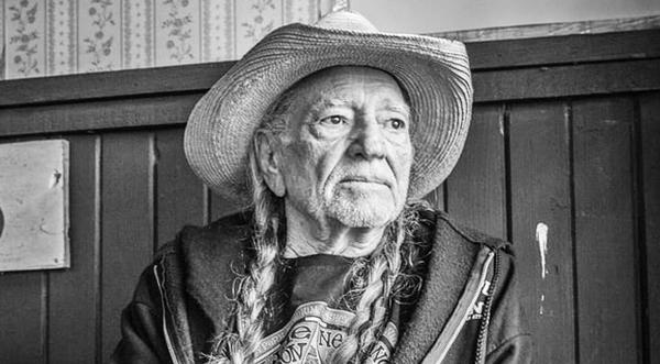 Willie Nelson Forced To Postpone Concert