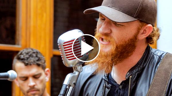 Acoustic New Video "She Don't Love You" By Eric Paslay Debuted