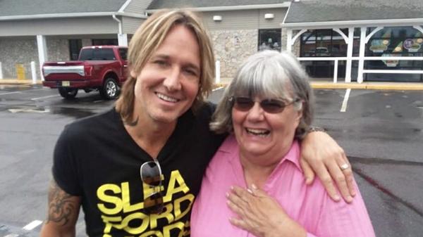 Beloved Teacher Buys Snacks For Man Short On Cash, Finds Out It’s Keith Urban