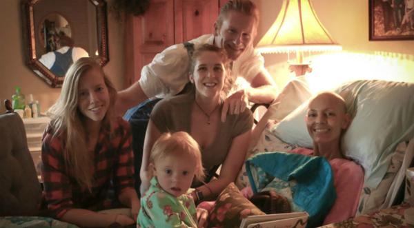Joey Feek Has Special Way Of Keeping Her Daughters Close